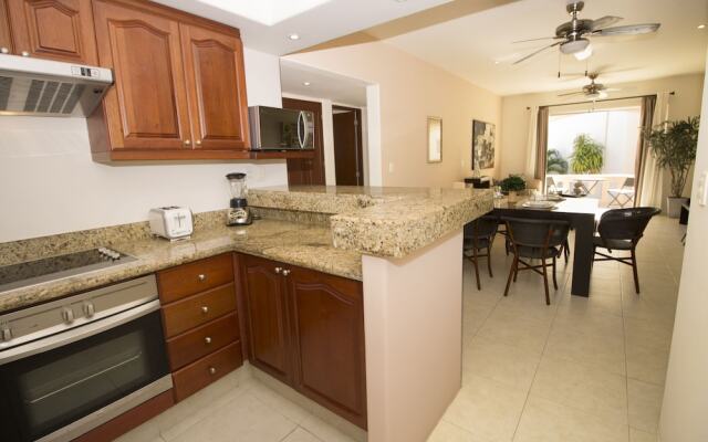 Luna Maya? Beautiful 2BR Beach Condo By Select