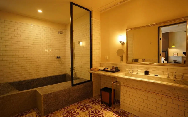 Guangzhou Nansha Stone Inn