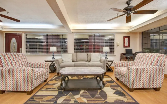 Executive Inn and Suites College Station