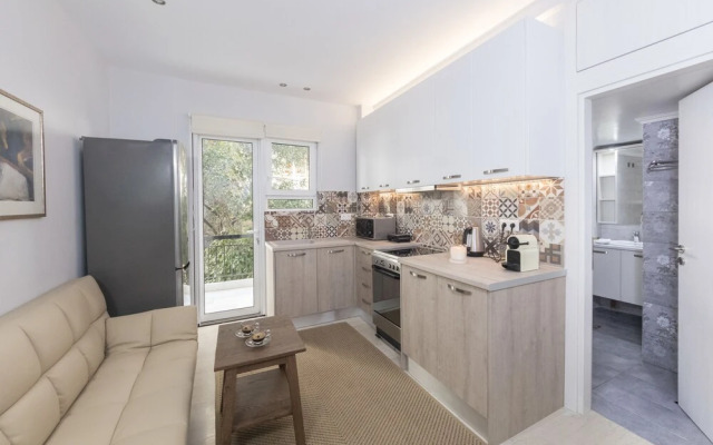 Stylish and Modern Apartment in the Heart of Athens