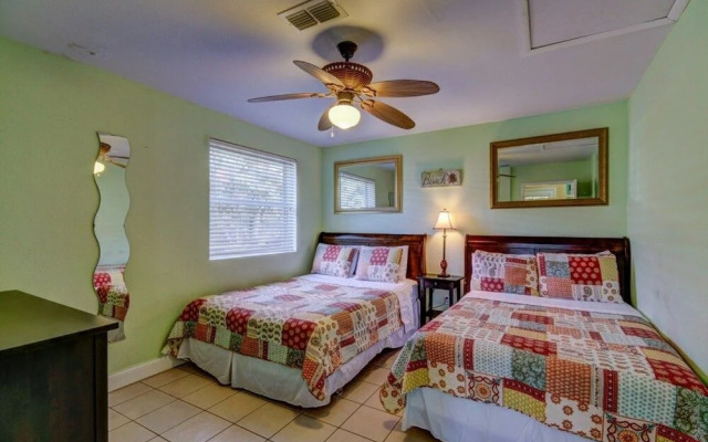 Clearwater Beach Cabana by RedAwning