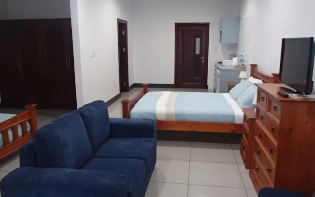 Tungi Colonnade Hotel