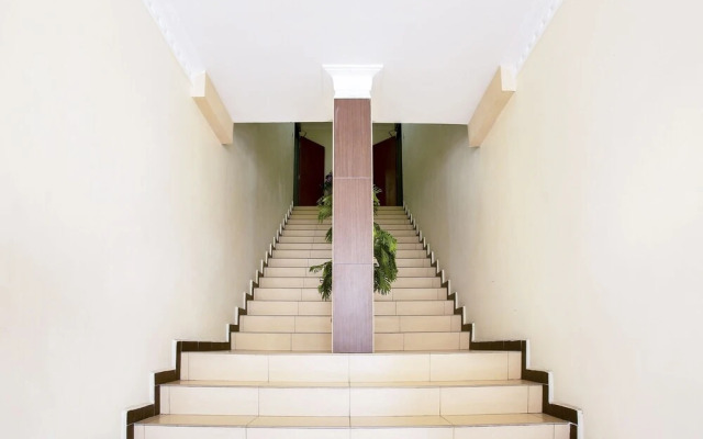 OYO 89536 Hazris Hotel