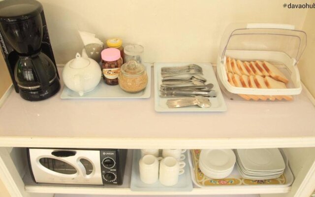 Davao Hub Dormitel Bed & Breakfast - Hostel