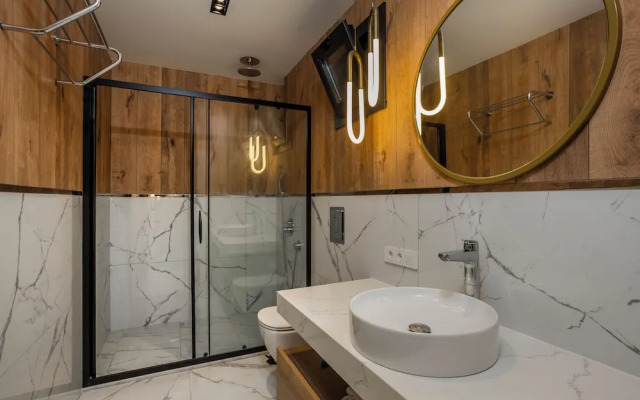 Luxury Garden Suites