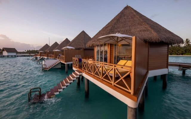 Mercure Maldives Kooddoo