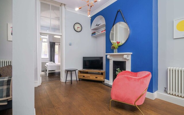 Modern En-Suite Flat - near Islington High Street