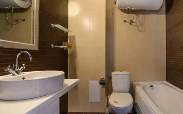 Purple Star Apartments