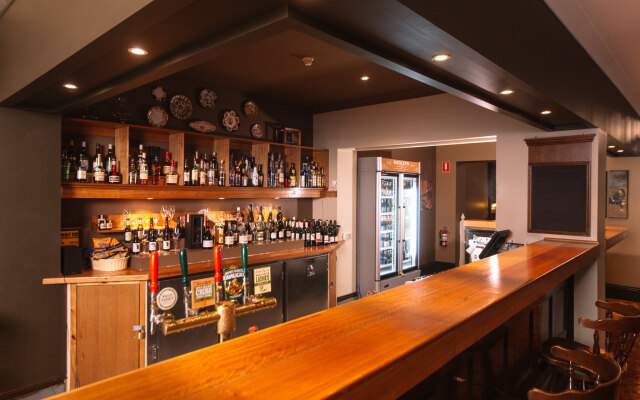 Hadley's Orient Hotel