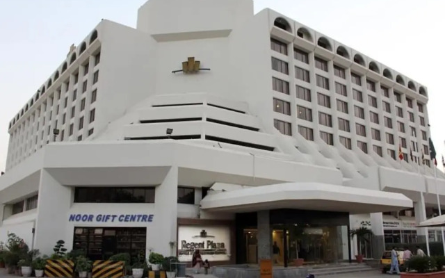 Regent Plaza Hotel & Convention Centre