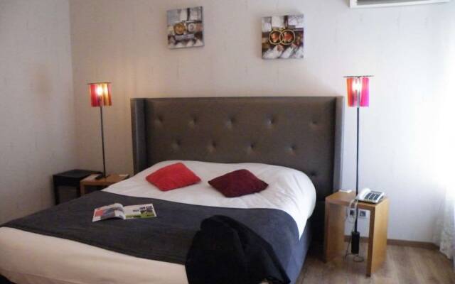 Brit Hotel Roanne - Le Grand Hotel