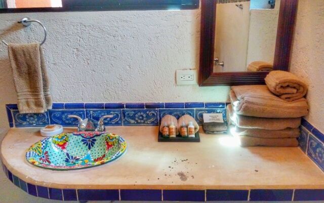 Casa Dos Lirios Boutique B&B