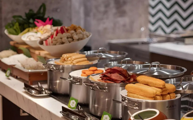 Hampton by Hilton Qionghai Railway Station