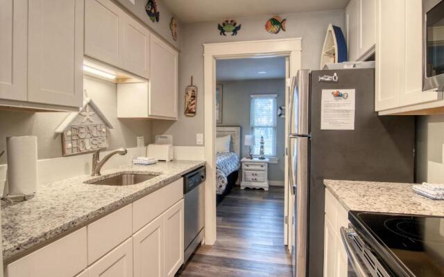 Courtyard #107 Condo