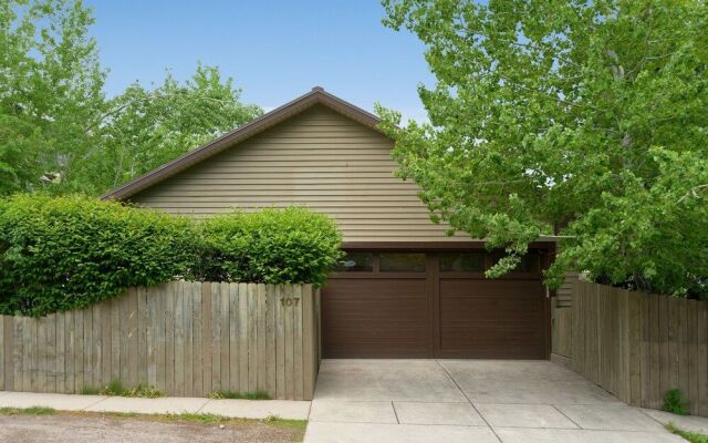Frias Homes Of Aspen