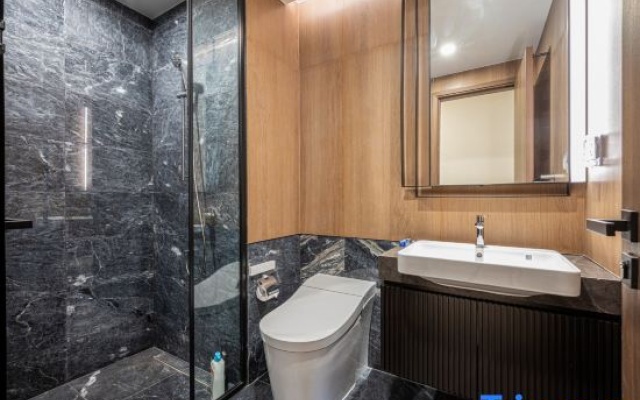 Iconic Saigon Metropole D2 – Bathroom – Ho Chi Minh City