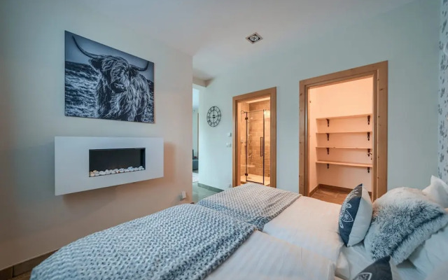 Rich Witch Villa&SPA