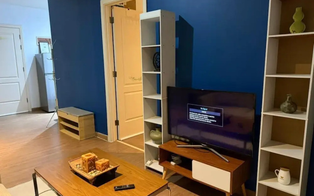 Gramercy 2 bedrooms w Balcony City View