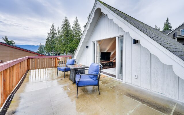 Stylish Bellingham Home w/ Lake + Mountain Views!