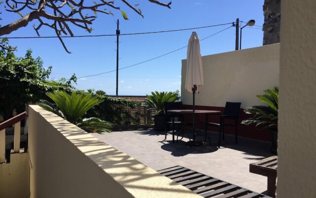 House With One Bedroom In Porto Da Cruz, With Enclosed Garden And Wifi