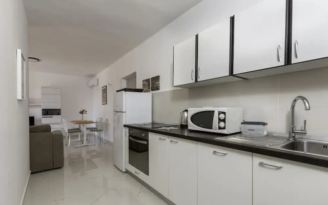 Apartments Maria 821