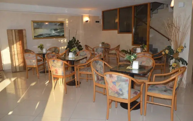 Hotel Karin