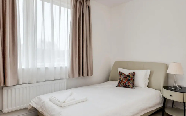 Tranquil 4-bed Oasis Modern Chic