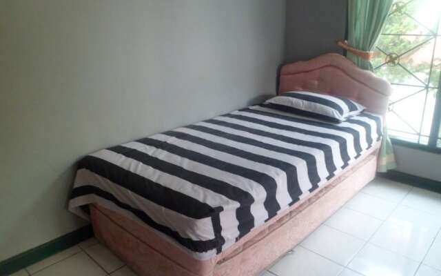 Villa Kota Bunga Tulip