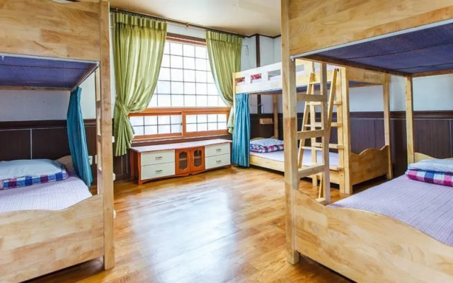 Padam Padam Guesthouse - Hostel