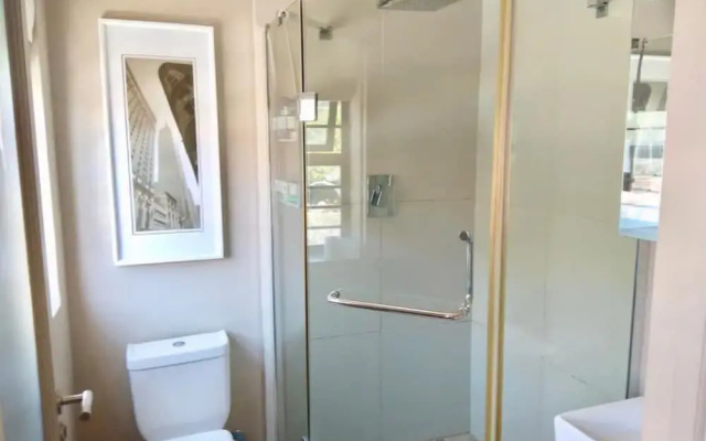 Afri Chić Apartment In Sea Point