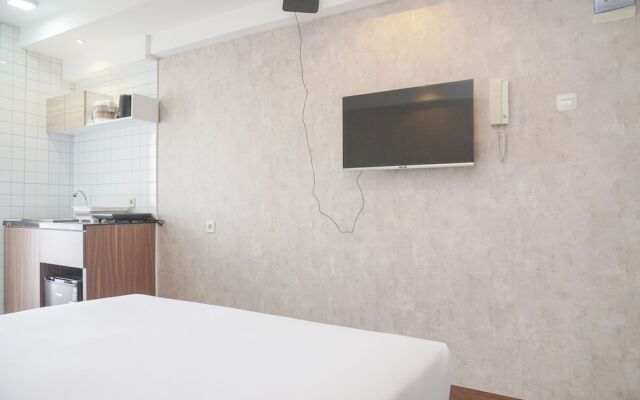 Strategic And Homey Studio Bassura City Apartment Near Mall
