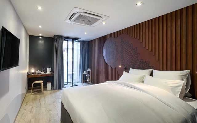 The Nhorm Hotel Ratchada