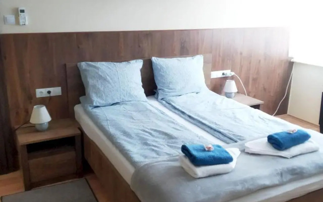 Szent Miklos Apartman