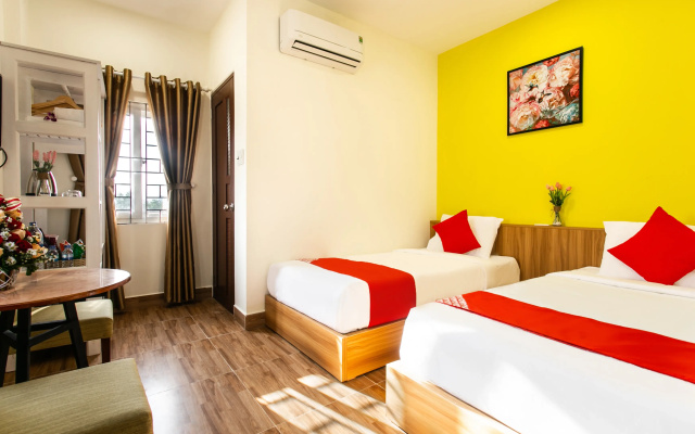 OYO 658 Euro Gold House And Coffee