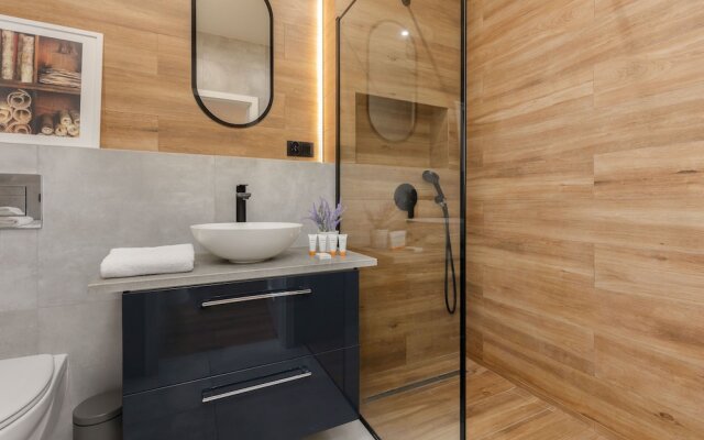 Spacious Apartment by Renters