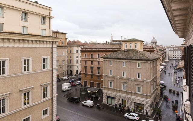 Nice Apartment Navona Sq