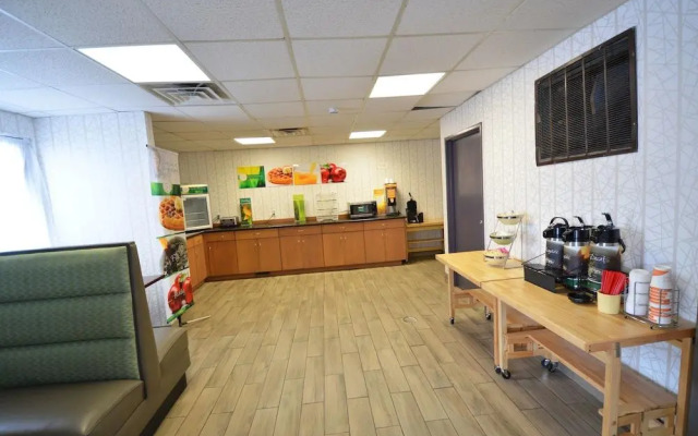 Quality Inn & Suites North