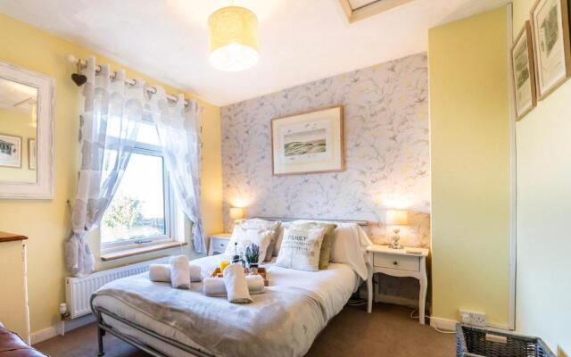 Seaside Snug – 2 bedroom home