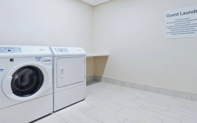 Holiday Inn Express & Suites Medina by IHG