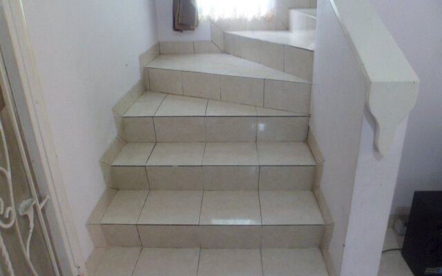 Villa Kota Bunga Mawar