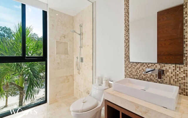 2 Br Luminous and Spacious Pool View Apt