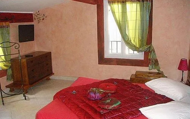 Logis Le Puy Des Sirènes