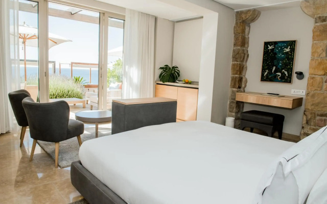 Compass House Boutique Hotel