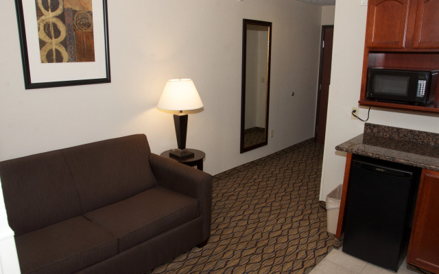 Holiday Inn Express Hotel & Suites Cadillac by IHG