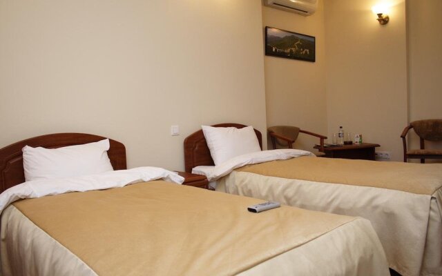 Lux Hotel