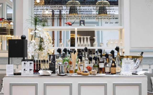 Hôtel Bradford Elysées – Astotel