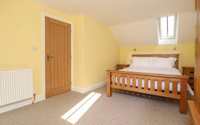 The Stables, Burton Bradstock