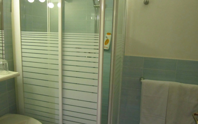 Hostel H24