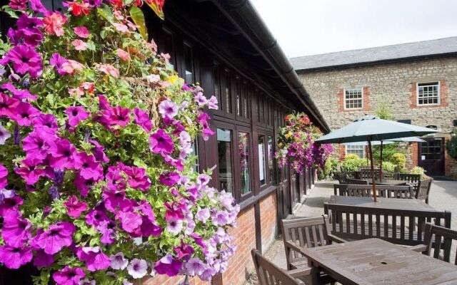 Cock Hotel Stony Stratford by Greene King Inns