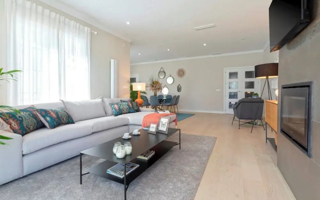Genteel Home El Brillante